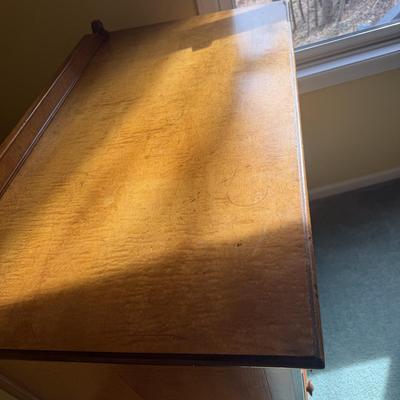 Robert Mitchell Furniture Company Chest Of Drawers (BGB-MG)