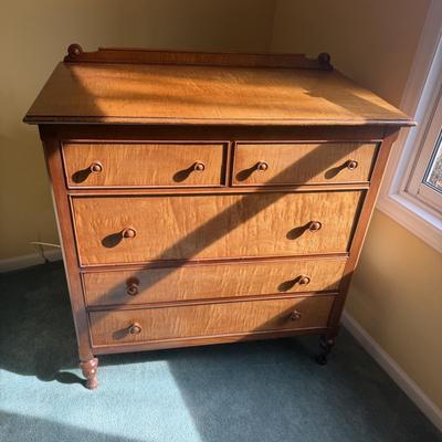 Robert Mitchell Furniture Company Chest Of Drawers (BGB-MG)
