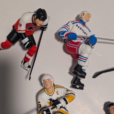 Hallmark Hockey Christmas Ornaments #7