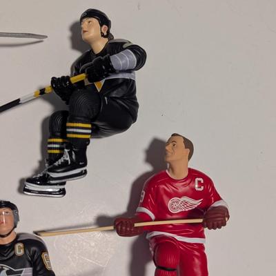 Hallmark Hockey Christmas Ornaments #7