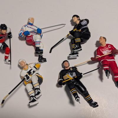 Hallmark Hockey Christmas Ornaments #7