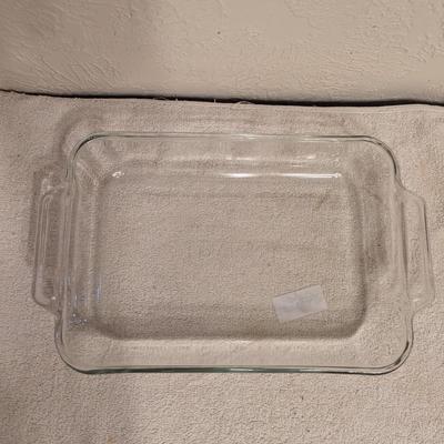 Sale Photo Thumbnail #1139: Anchor Hocking clear baking dish 2 set 8 x 11 x 2.25