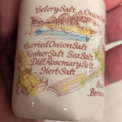 Sale Photo Thumbnail #1171: Avon country salt and pepper shakers