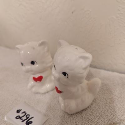 Sale Photo Thumbnail #1231: vintage white kittens salt and pepper shakers with red hearts- MSM