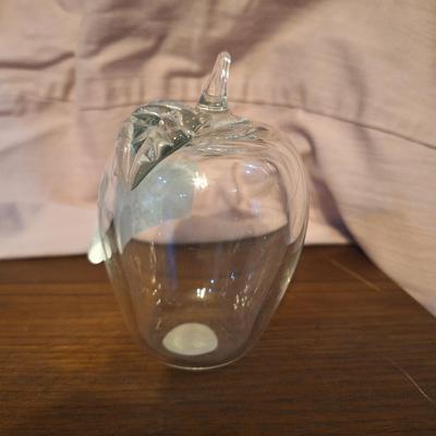 Sale Photo Thumbnail #294: Princess House hand blown apple paperweight