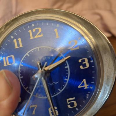 Sale Photo Thumbnail #321: wind up alarm clock