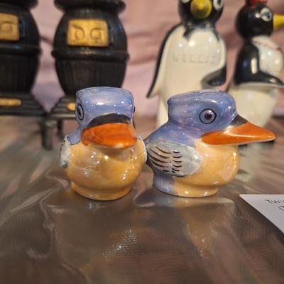 Sale Photo Thumbnail #354: the penguins and pot belly stoves are plastic