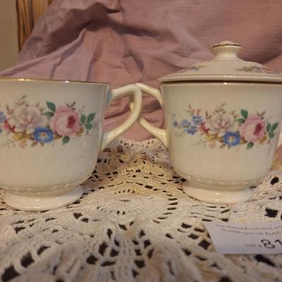 Sale Photo Thumbnail #369: Homer Laughlin sugar and creamer bowl with a doilies too.