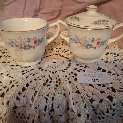 Sale Photo Thumbnail #368: Homer Laughlin sugar and creamer bowl with a doilies too.