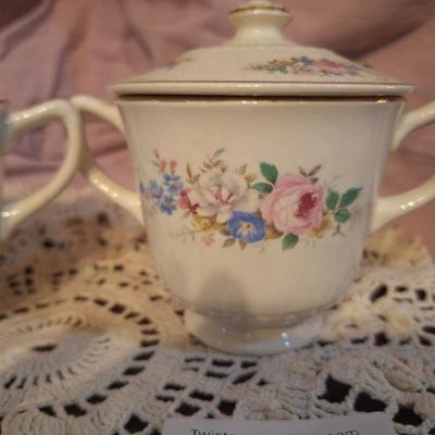 Sale Photo Thumbnail #371: Homer Laughlin sugar and creamer bowl with a doilies too.