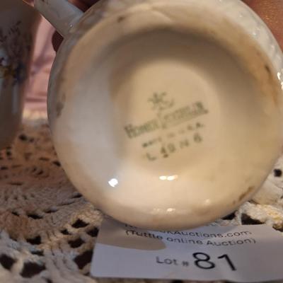 Sale Photo Thumbnail #373: Homer Laughlin sugar and creamer bowl with a doilies too.