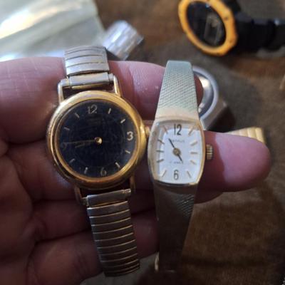 Sale Photo Thumbnail #397: none have good batteries so they are all untested