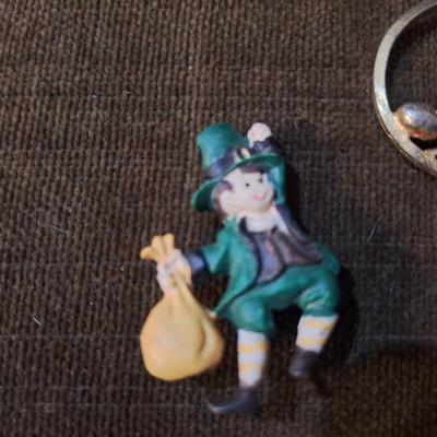 Sale Photo Thumbnail #412: brooch bundle