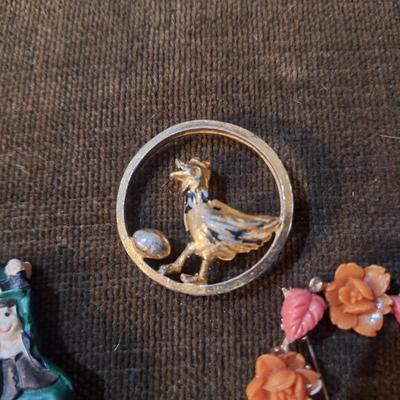 Sale Photo Thumbnail #413: brooch bundle