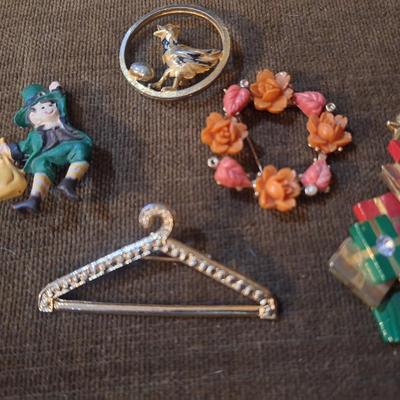 Sale Photo Thumbnail #411: brooch bundle