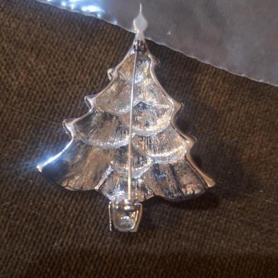 Sale Photo Thumbnail #435: Christmas brooch