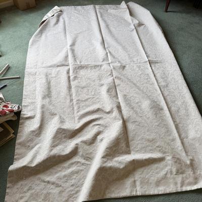 Collection of Tablecloth & Placemats (BGB-MG)