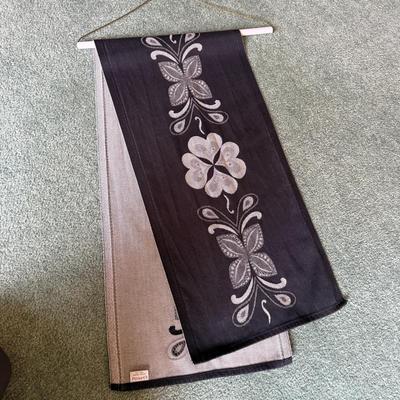 Collection of Tablecloth & Placemats (BGB-MG)