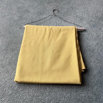 Collection of Tablecloth & Placemats (BGB-MG)