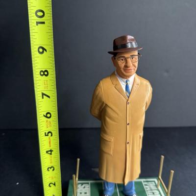 Vince Lombardi Figurine - #1132/3926