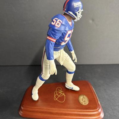 Danbury Mint - Lawrence Taylor Figurine