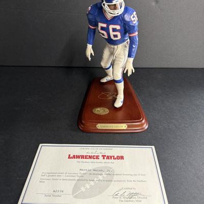 Danbury Mint - Lawrence Taylor Figurine