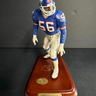 Danbury Mint - Lawrence Taylor Figurine