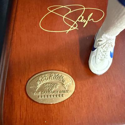 Danbury Mint - Lawrence Taylor Figurine