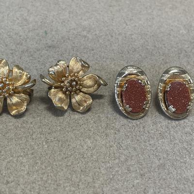 Trafari clip on flower earrings & glitter earrings