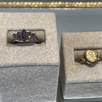 2 vintage rings