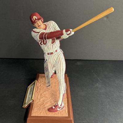 Mike Schmidt Autographed Figurine #432/975