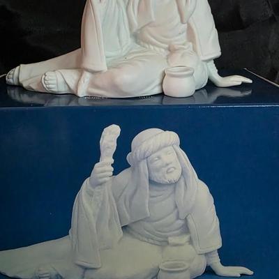 Vintage Avon 1984 “The Poor Man” – Bisque Porcelain Nativity Figurine