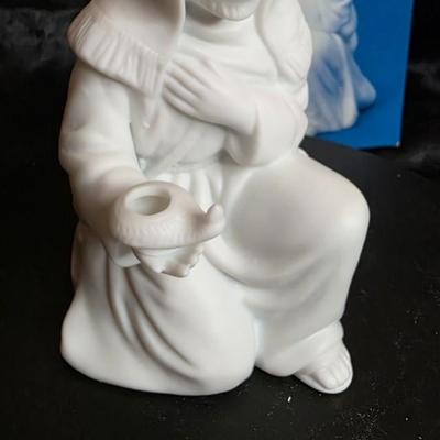 Avon Nativity – “The Innkeeper” Matte Bisque Porcelain Figurine with Box