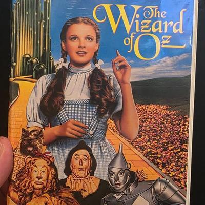 The Wizard of Oz (1996 THX Digitally Mastered) VHS Tape, MGM/UA Family Entertainment Clamshell Case