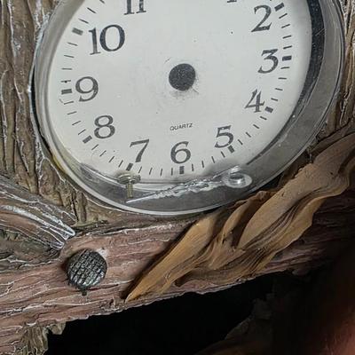 Vintage Jaymee Collection Horse Clock – Hand-Painted Equestrian Sculpture with Rustic Tree Design (Repairable Clock Hands)