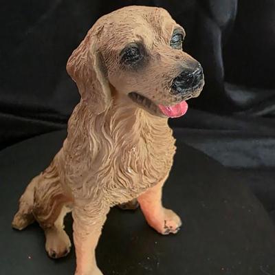 Vintage Golden Retriever Figurine – Smiling Resin Dog Statue with Lifelike Detail