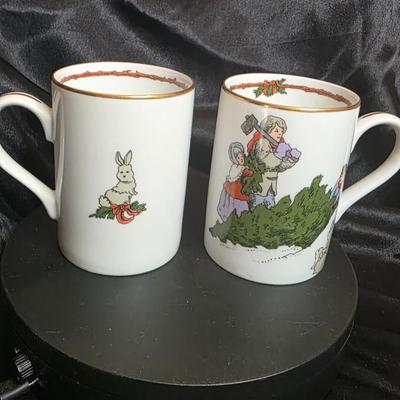 Fitz & Floyd “Deck the Halls” Vintage Christmas Mugs – Early 1980s Holiday Scene – Set of 2