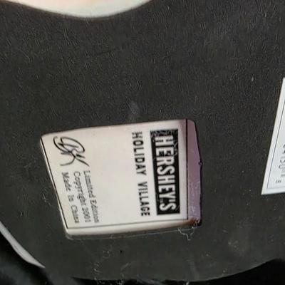 2001 Hershey’s Holiday Village – Illuminated “Hershey’s Florist” Porcelain Christmas House (Limited Edition)