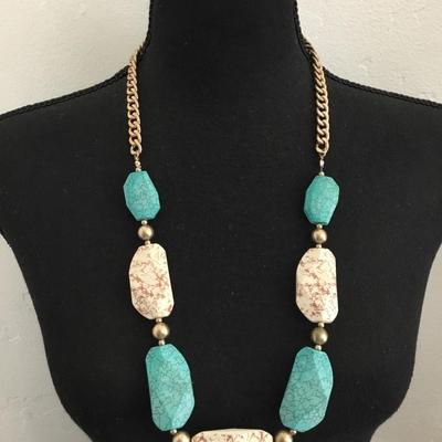 Beautiful, gold, toned, faux, stone statement, necklace