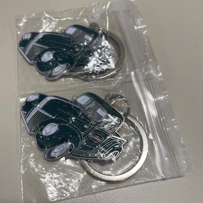 2 Oil Changers key chains