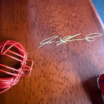 Danbury Mint - Ivan Rodriguez Figurine