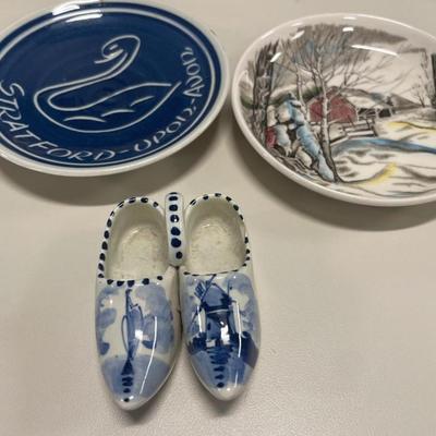 Small plates and porcelain shoes collectibles