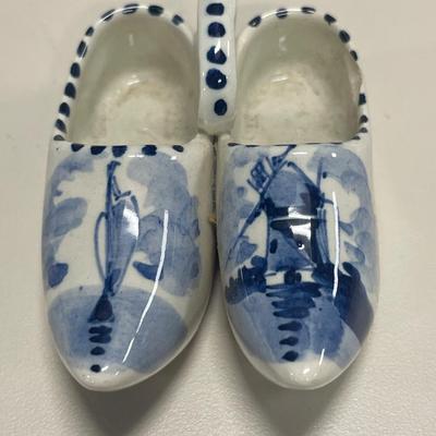 Small plates and porcelain shoes collectibles