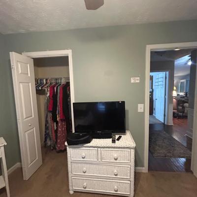 Sale Photo Thumbnail #9