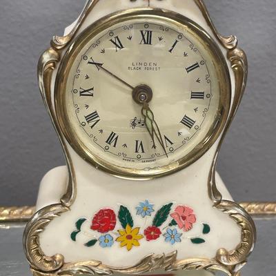 Linden Black Forest clock