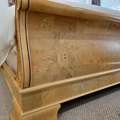 Sale Photo Thumbnail #272: Henredon King Sleigh Bed with Stearns & Foster mattress and topper. BEDDING IS NOT INCLUDED. You are bidding on the king size bed frame, headboard, footboard, mattress and topper, not the sheets nor the comforter. The headboard measures 40"H. The style, t