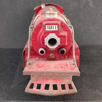 LOT 23: Lionel Jr 1681 E Pre-War Locomotive & Dorfan Lines 607 Caboose