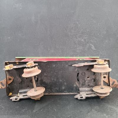 LOT 23: Lionel Jr 1681 E Pre-War Locomotive & Dorfan Lines 607 Caboose