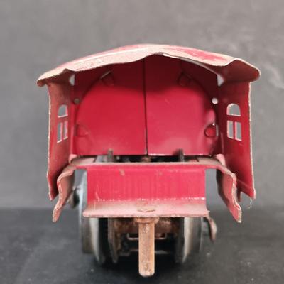 LOT 23: Lionel Jr 1681 E Pre-War Locomotive & Dorfan Lines 607 Caboose