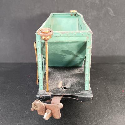 LOT 24: Lionel Pre-War O-Gauge 803 Hopper Car, 902 Gondola, 651 Flat Car & More